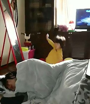 被自己的喷嚏掀翻红遍网络（图）j9九游会